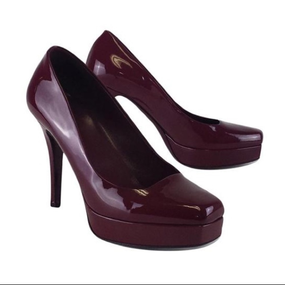 AUTH GUCCI Square Toe Patent Pumps